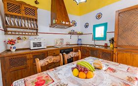 Casa Rosa, Con Encanto Y Piscina Climatizada